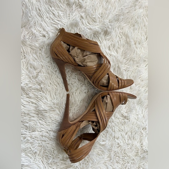 TORY BURCH Liv Crisscross Tan Leather Sandal Heels - Size 10 - NWT - Picture 3 of 7